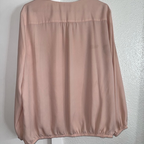 Pink blouse - Picture 3 of 3